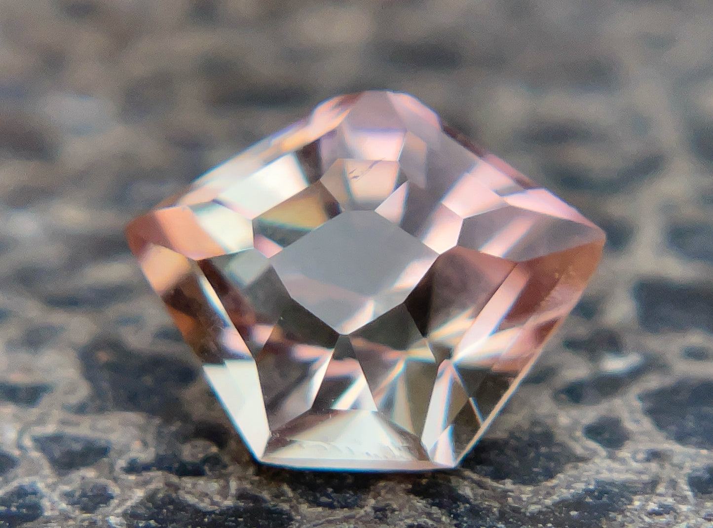 1ct Peach/crème/pink Democratic Republic of Congo  Tourmaline