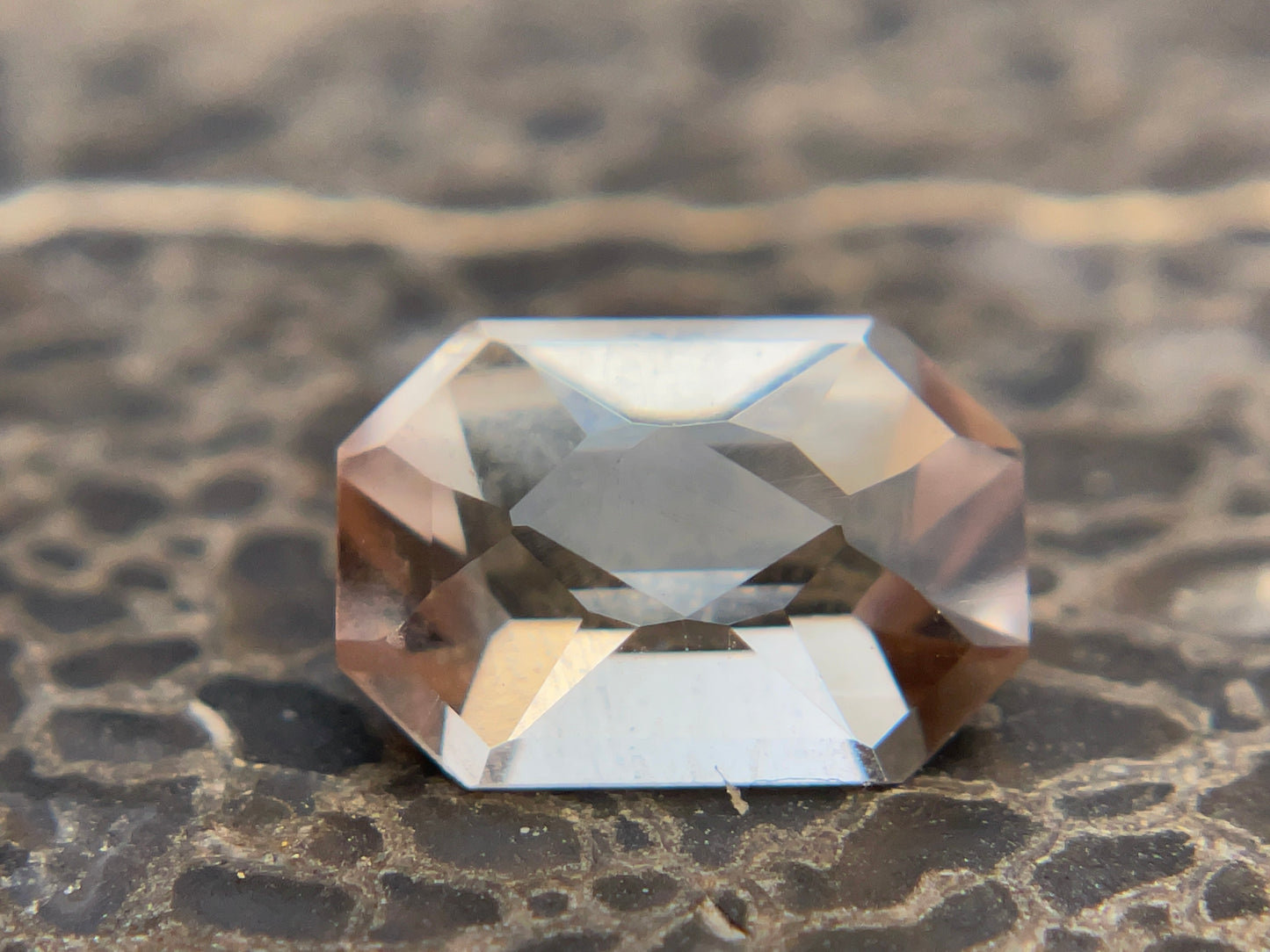 1.00ct Crème/peach/Tan Congo  Tourmaline