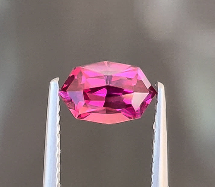 1.00ct Tanzanian Rhodolite Garnet